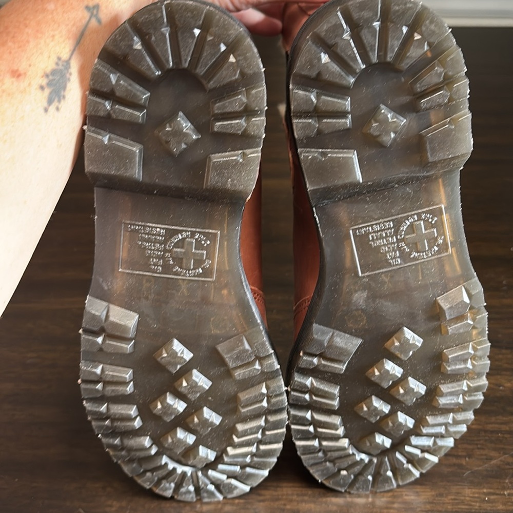 Dr. Martens 2976 Leonore Sherpa Lined Boots - Picture 7 of 7